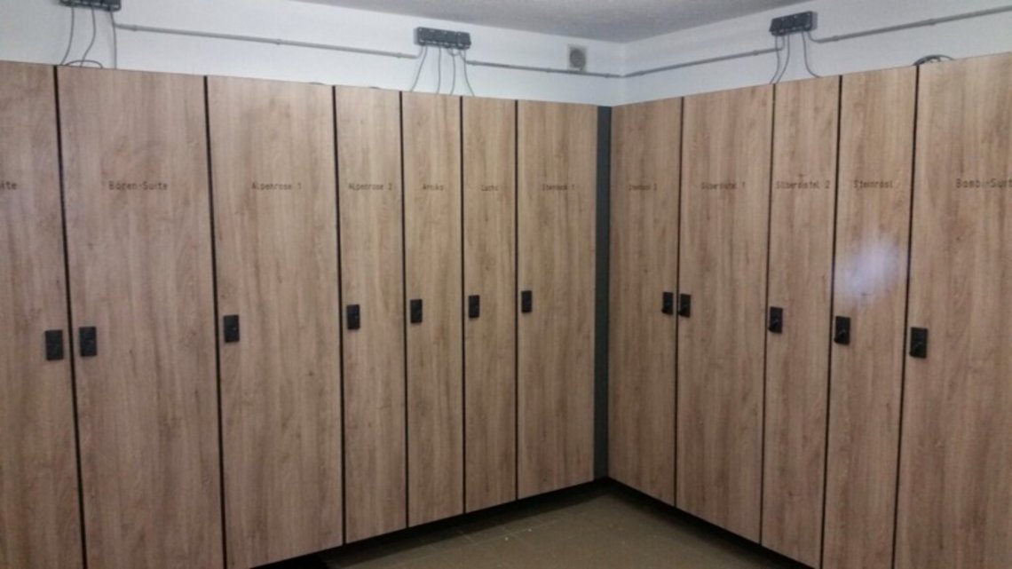 Long term Ski locker Whistler Luggage, Ski & Snowboard Storage Lockers